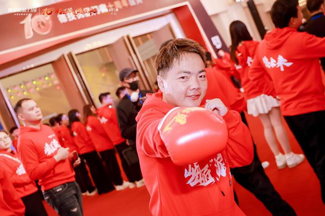 德技优品门窗十周年盛典 “崛匠派”开启新十年宣言(图4)