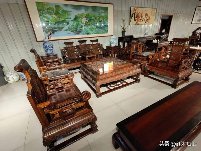 “刨根问底” 大红酸枝沙发昂贵的真正原因？(图1)