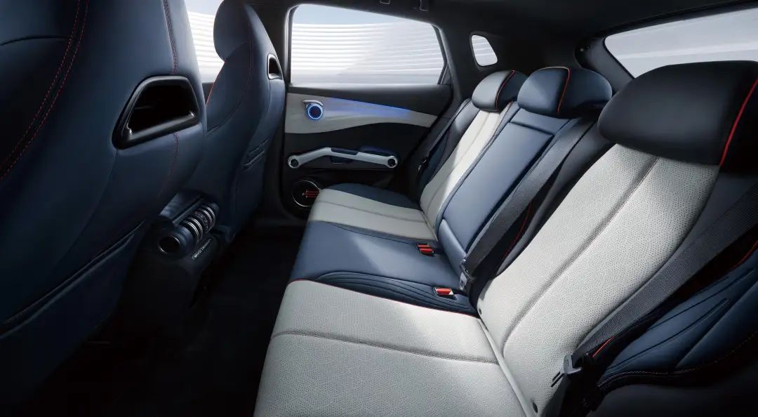 15 万元级纯电 SUV 新较量：MG ES5与比亚迪元PLUS怎么选？(图5)