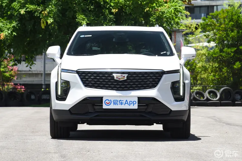 网友：工薪豪车！凯迪拉克XT4的妙处——你品你细品！(图1)
