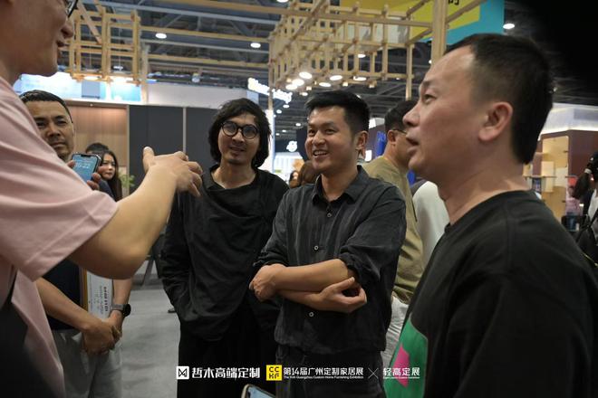 哲木高端定制精彩亮相2025广州定制家居展引领“轻高定”发展新潮流(图4)