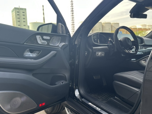 2025款奔驰GLS63 现车报价 最低二百几 可分期 津港最低 颜色全(图6)