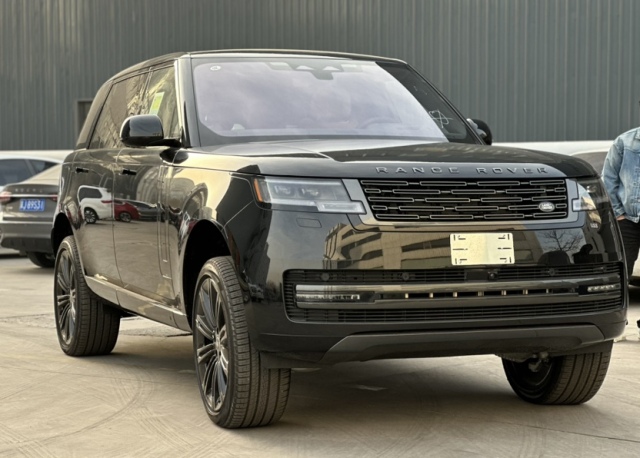 2025款路虎揽胜行政 44T P530 七座现车报价 尊贵特权 可分期(图3)