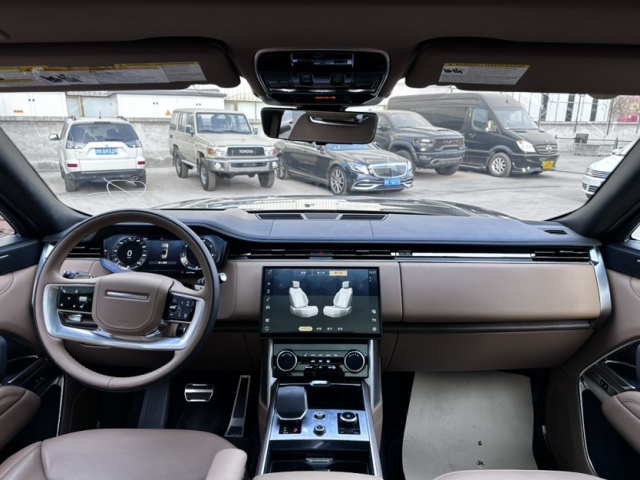 2025款路虎揽胜行政 44T P530 七座现车报价 尊贵特权 可分期(图6)