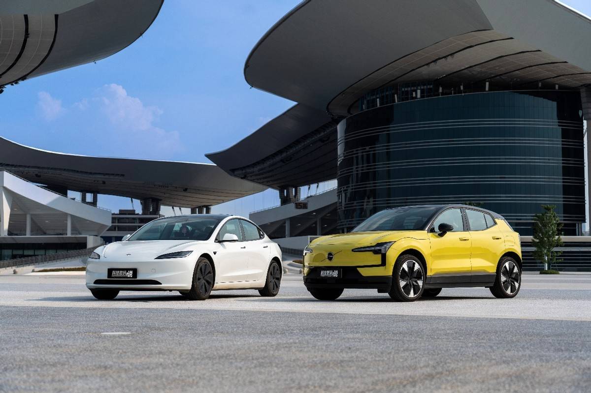 都市精致出行新选择？沃尔沃EX30凭啥能挑战特斯拉Model3？(图1)