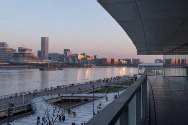 都市潮力 一座剧场连接江景艺术与生活在此共栖(图4)