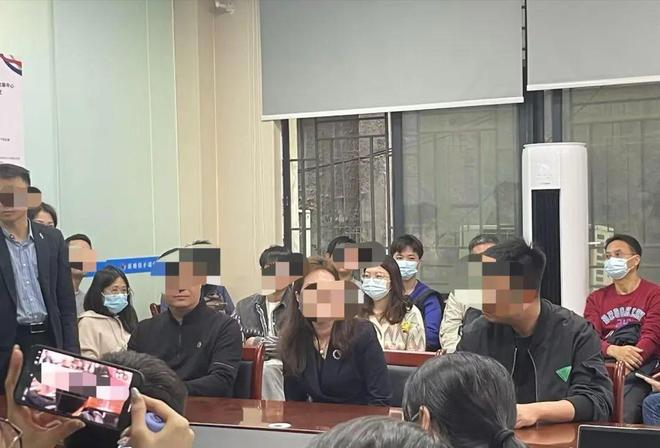 暴雷！资金断裂又一大型建材商疑跑路业主超1000万打水漂(图12)