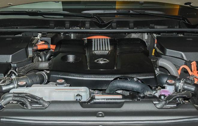 全新雷克萨斯LX曝光外观调整全新内饰布局搭载35T V6混合动力+四驱(图6)