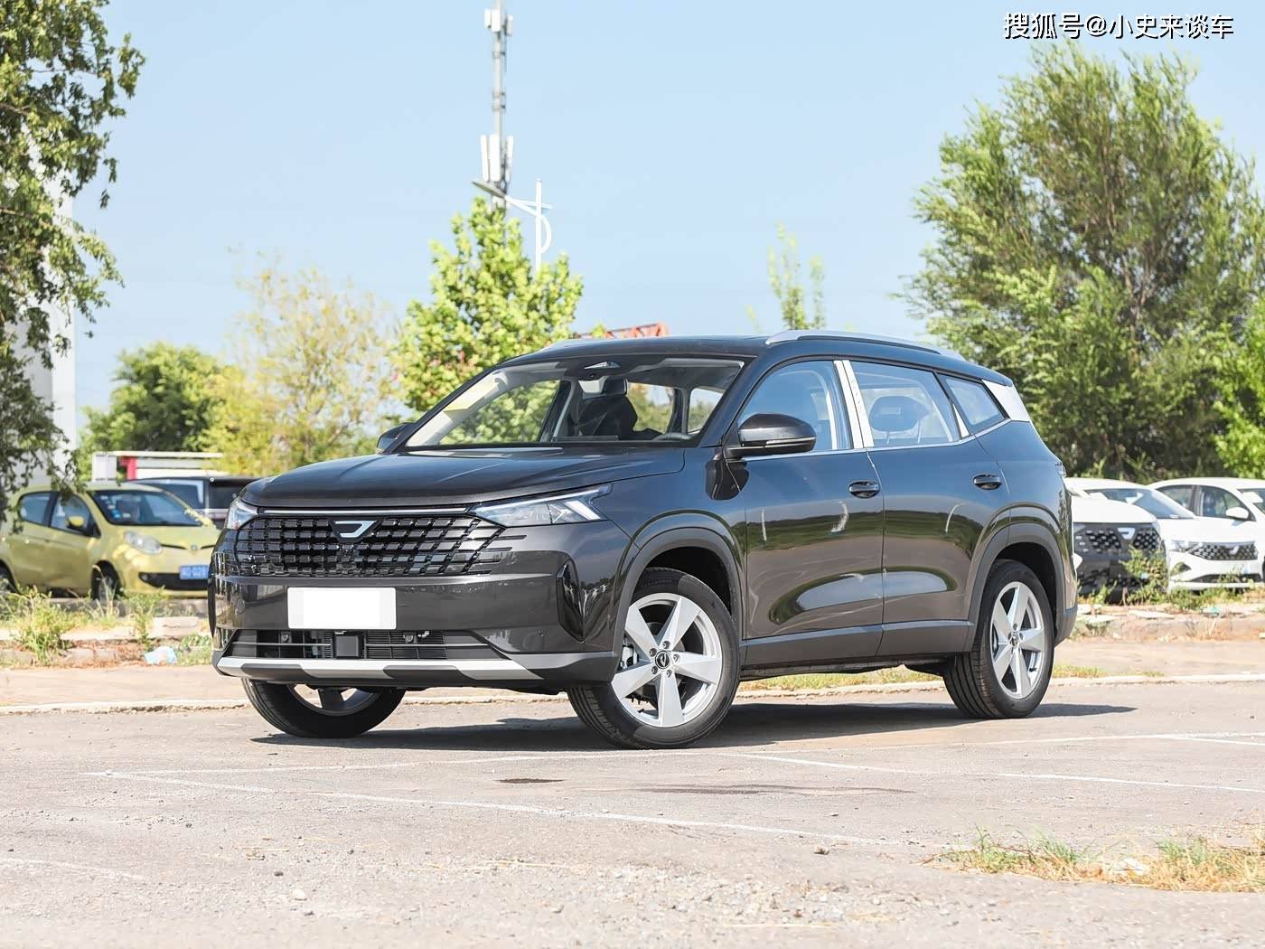 一汽大众中型SUV不足12万起！外观硬朗霸气搭载14T发动机+6AT(图1)